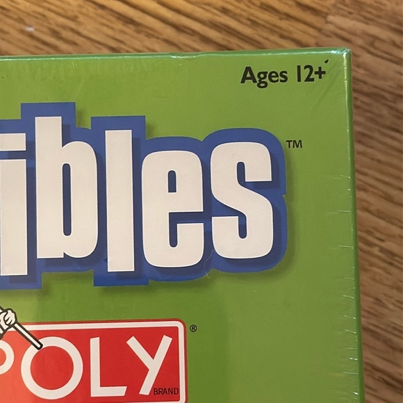 NWT Hasbro Bepuzzled University Games Impossibles Monopoly Puzzle 750pc Ages 12+ - Picture 4 of 14